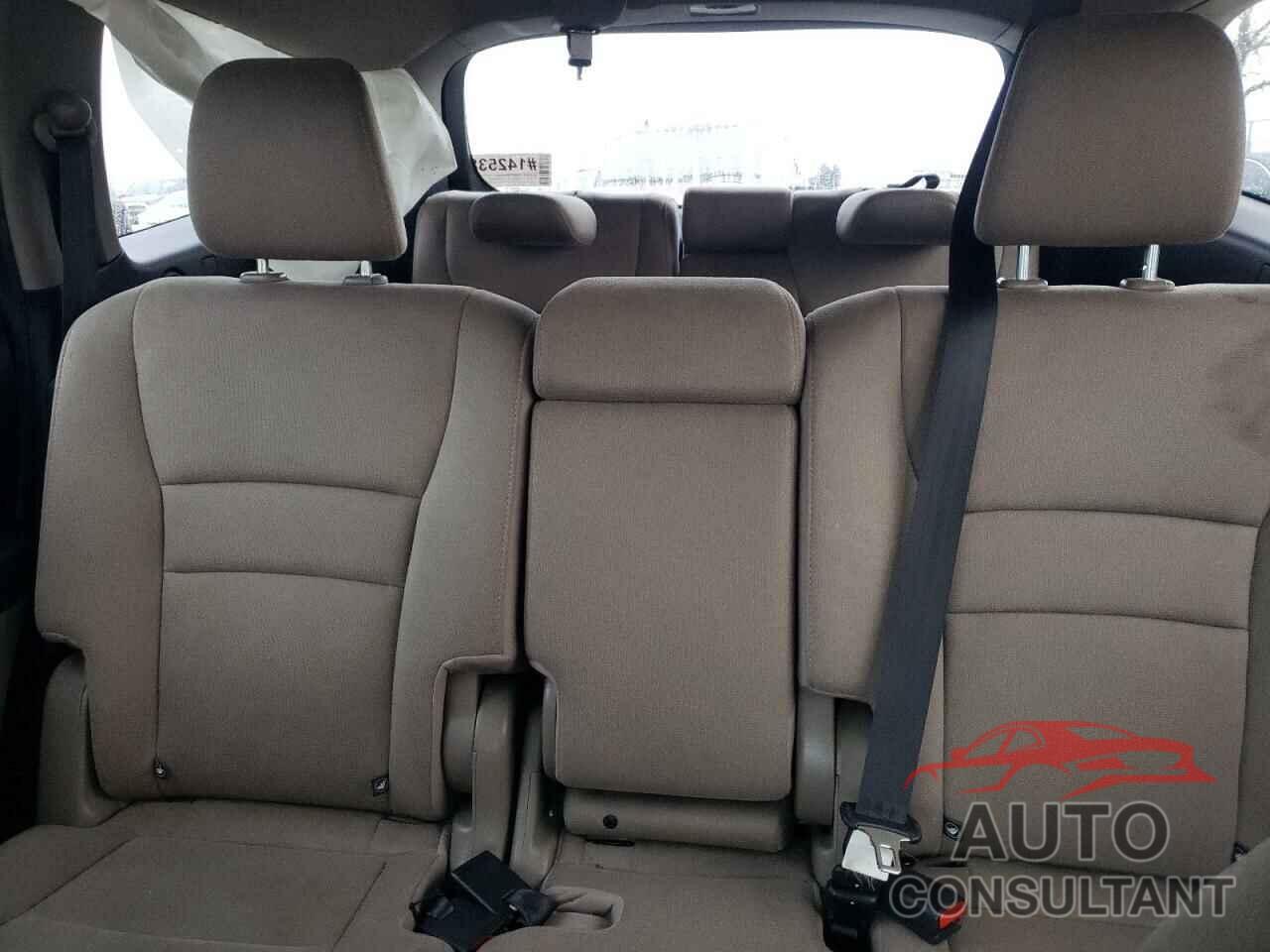 HONDA PILOT 2019 - 5FNYF6H32KB093210