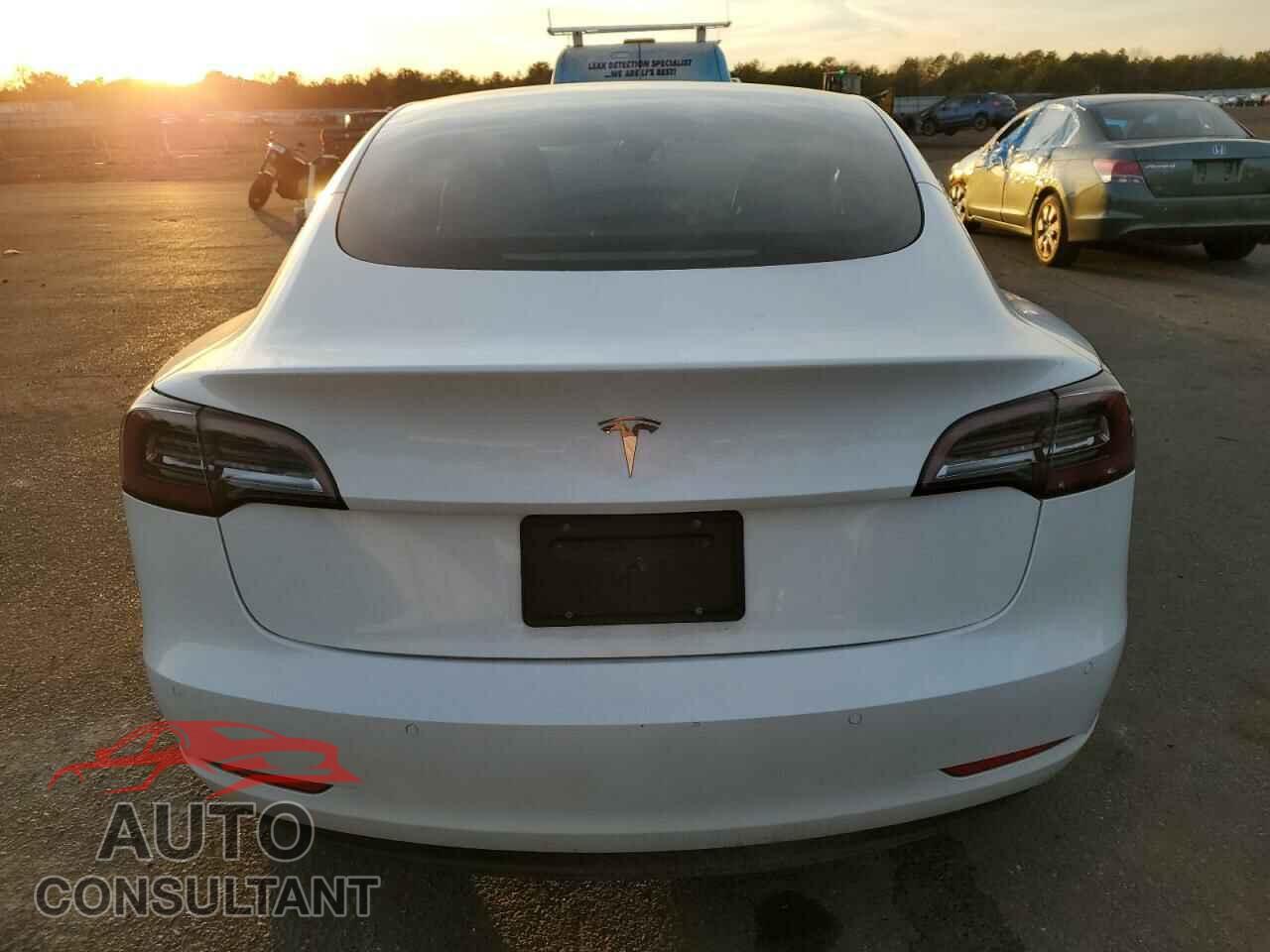 TESLA MODEL 3 2022 - 5YJ3E1EA1NF109985