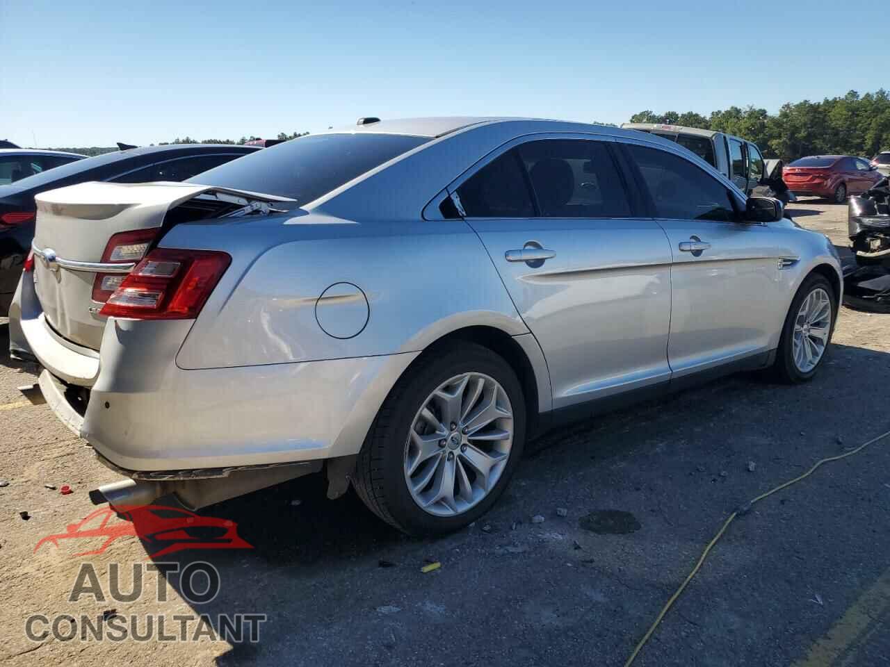 FORD TAURUS 2019 - 1FAHP2F84KG111335