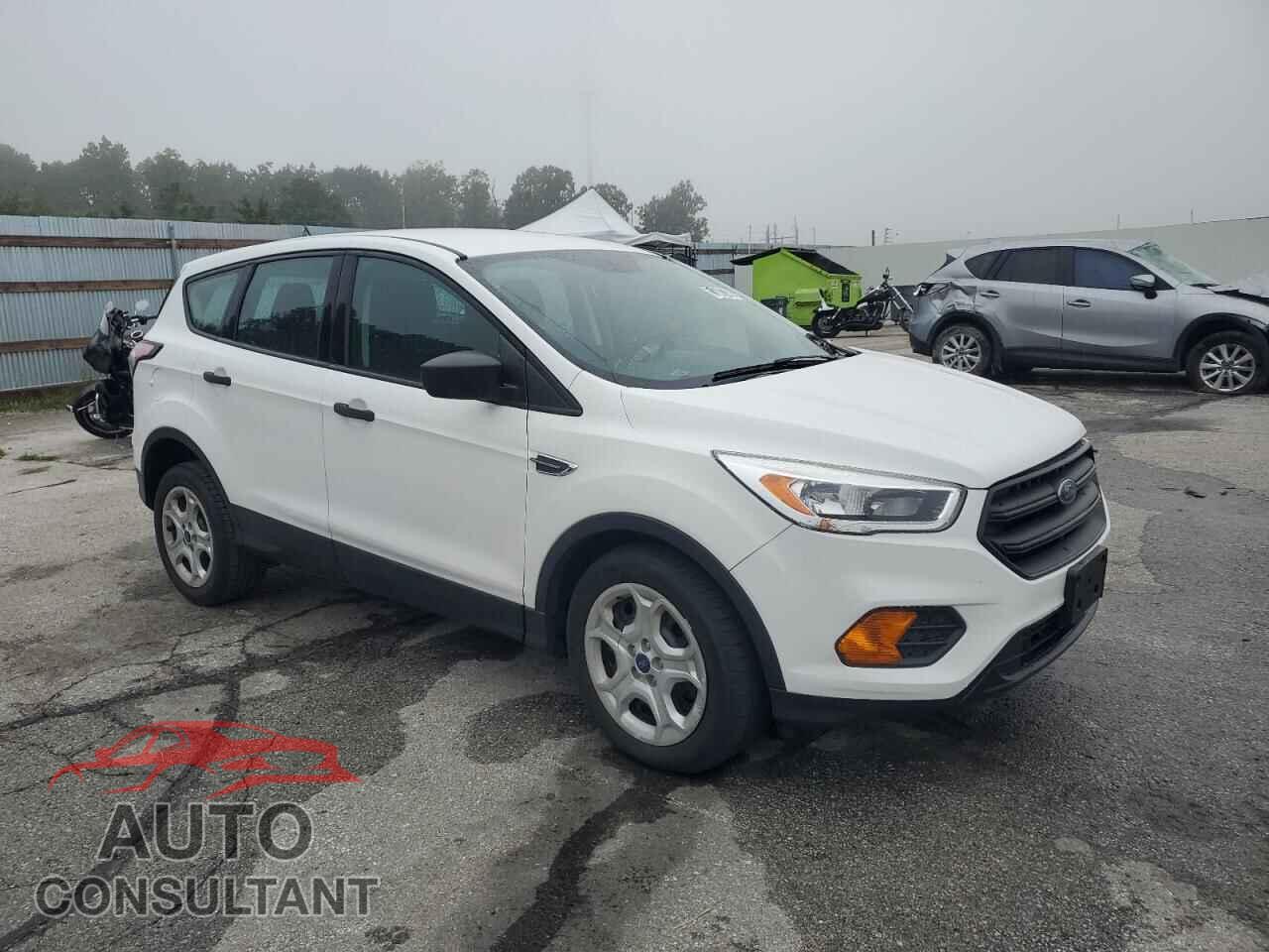 FORD ESCAPE 2017 - 1FMCU0F77HUC49756