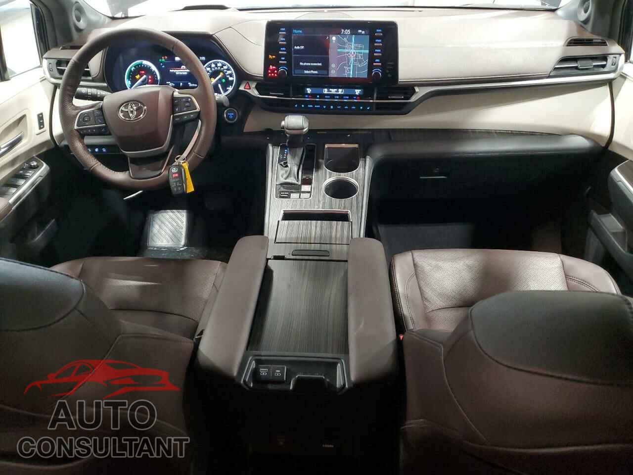 TOYOTA SIENNA 2023 - 5TDESKFC2PS105594