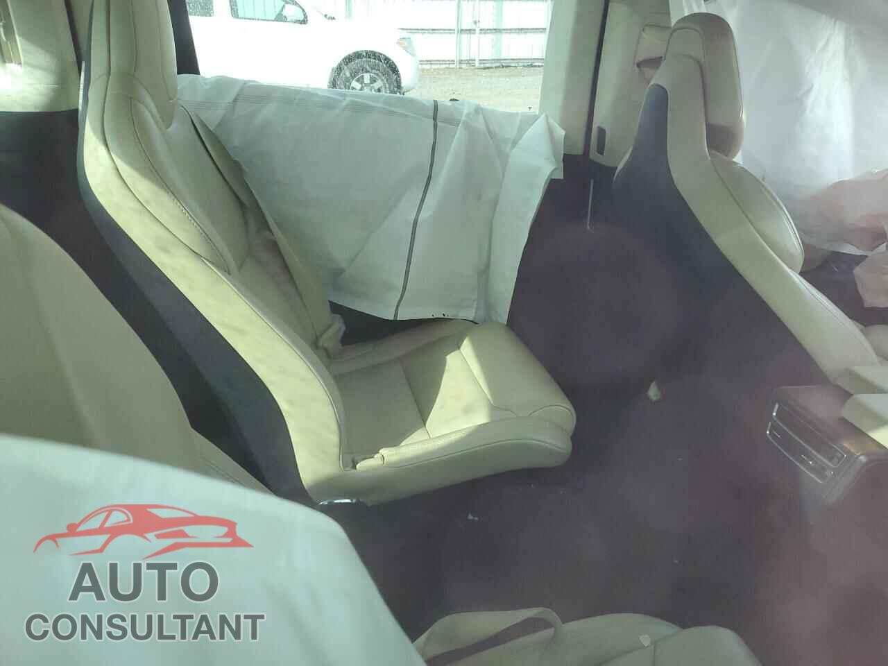 TESLA MODEL X 2017 - 5YJXCBE24HF042325