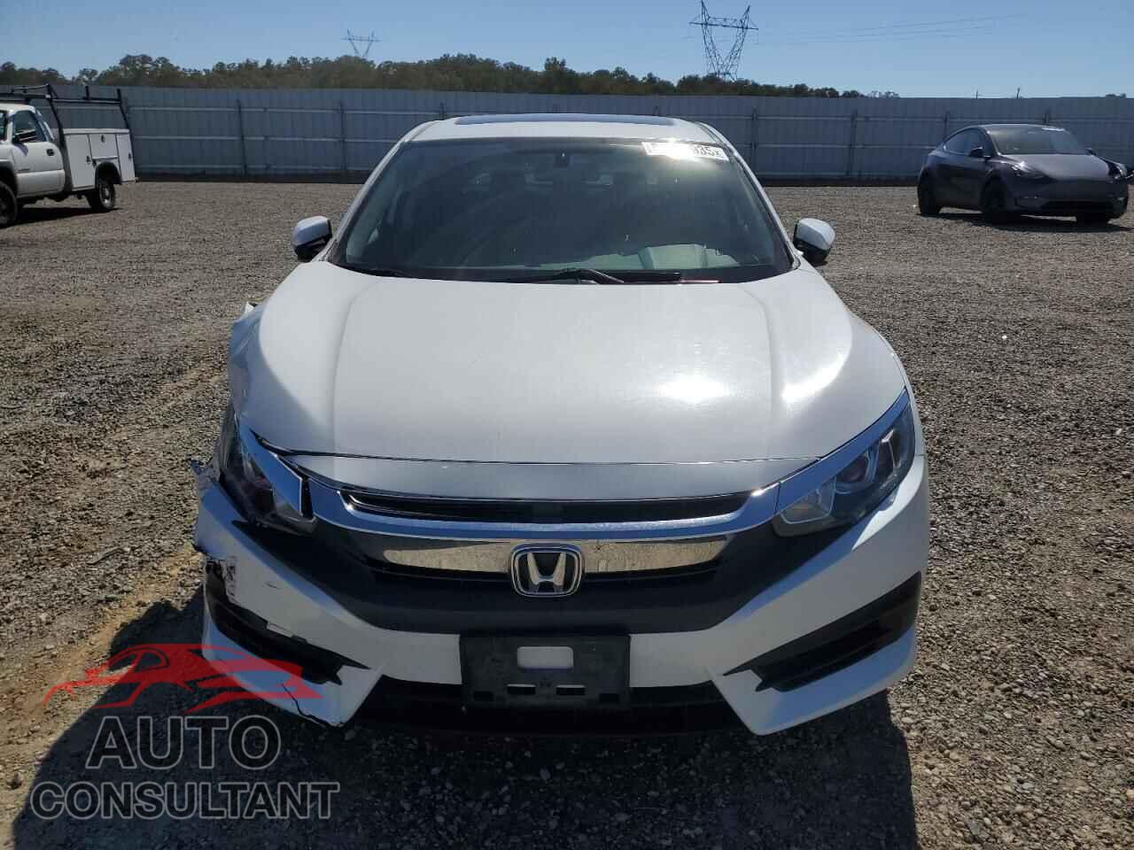 HONDA CIVIC 2018 - 2HGFC2F76JH516704