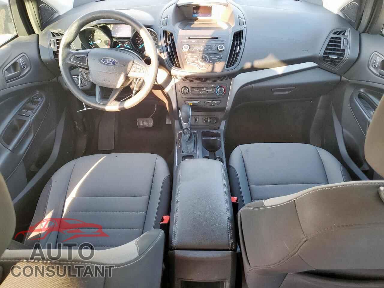 FORD ESCAPE 2017 - 1FMCU0F79HUD01954
