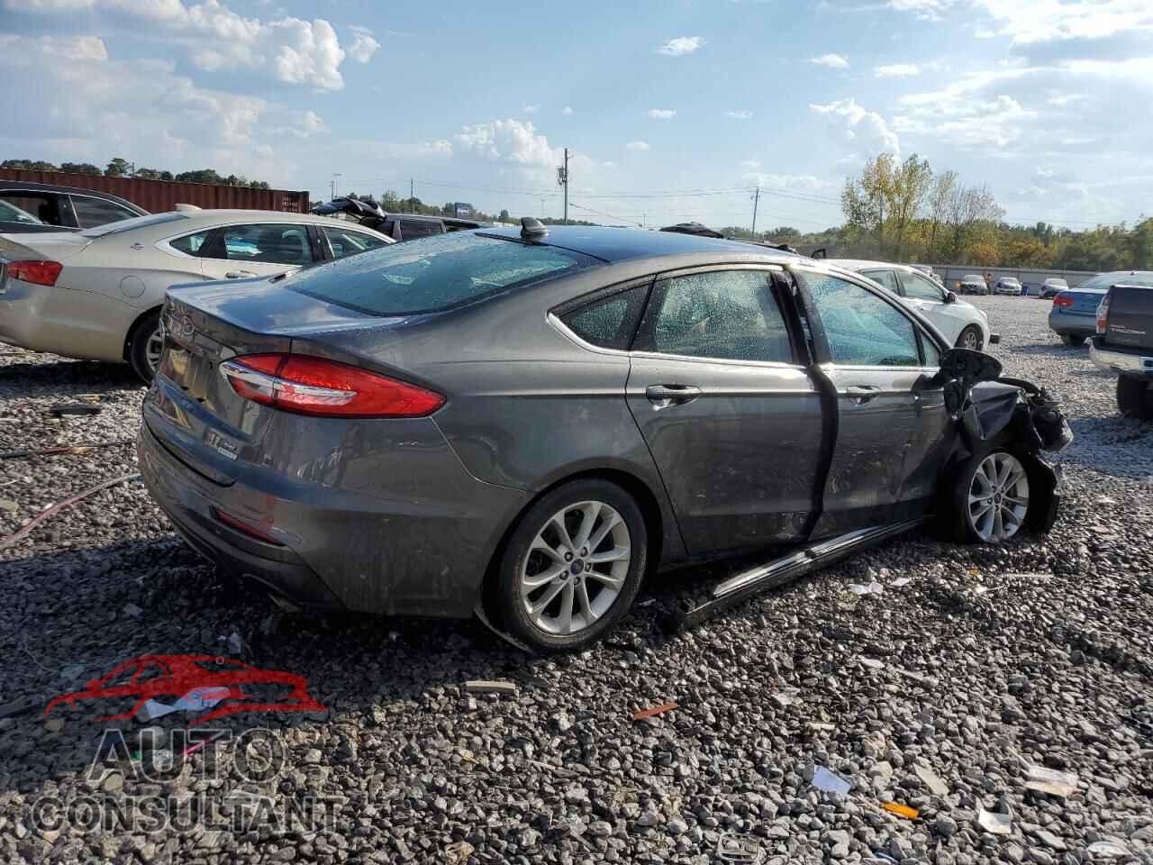 FORD FUSION 2019 - 3FA6P0HD2KR101952