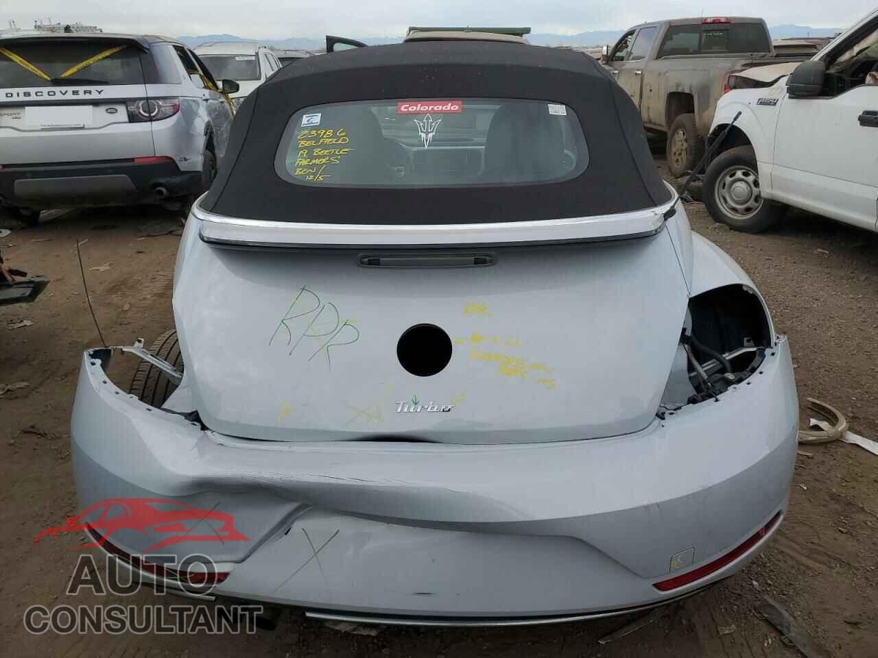 VOLKSWAGEN BEETLE 2019 - 3VW5DAAT5KM500452