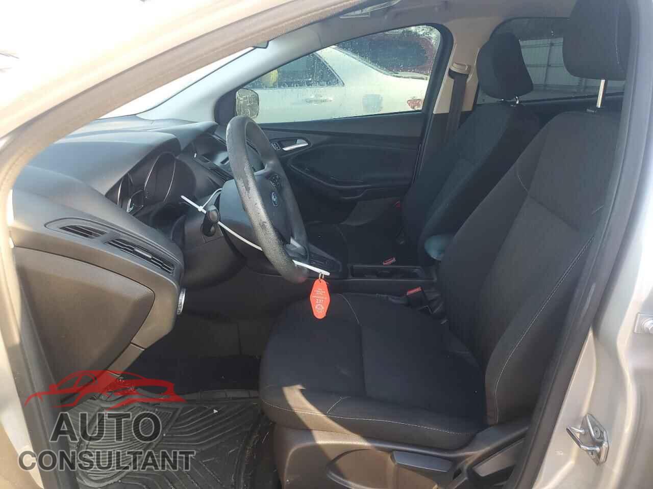 FORD FOCUS 2016 - 1FADP3K21GL263500