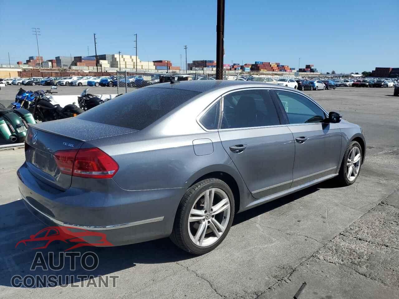 VOLKSWAGEN PASSAT 2015 - 1VWCT7A33FC036775