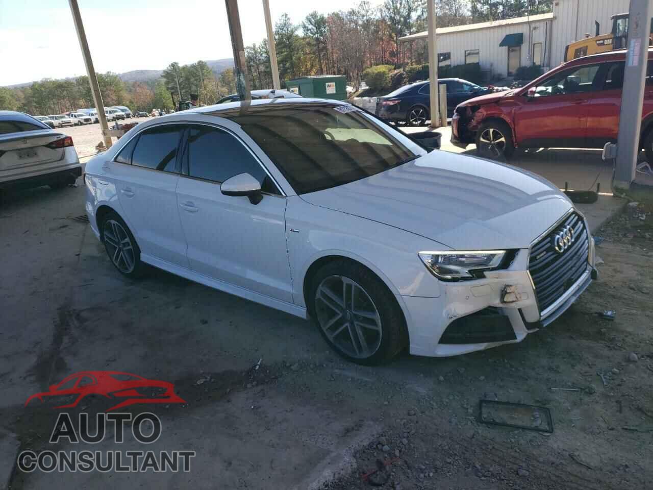 AUDI A3 2018 - WAUJ8GFF6J1017329
