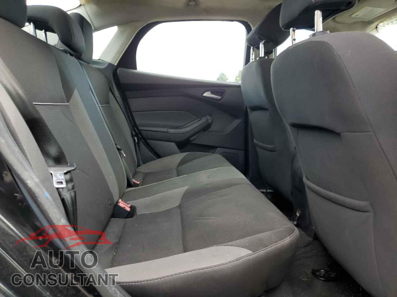 FORD FOCUS 2014 - 1FADP3F22EL277803