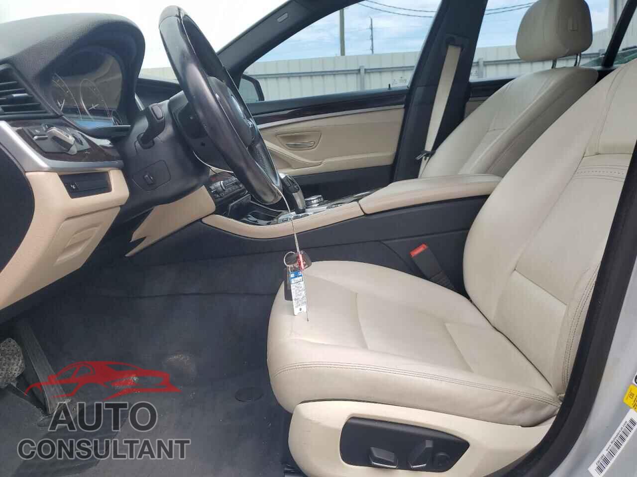 BMW 5 SERIES 2014 - WBA5B1C58ED483425