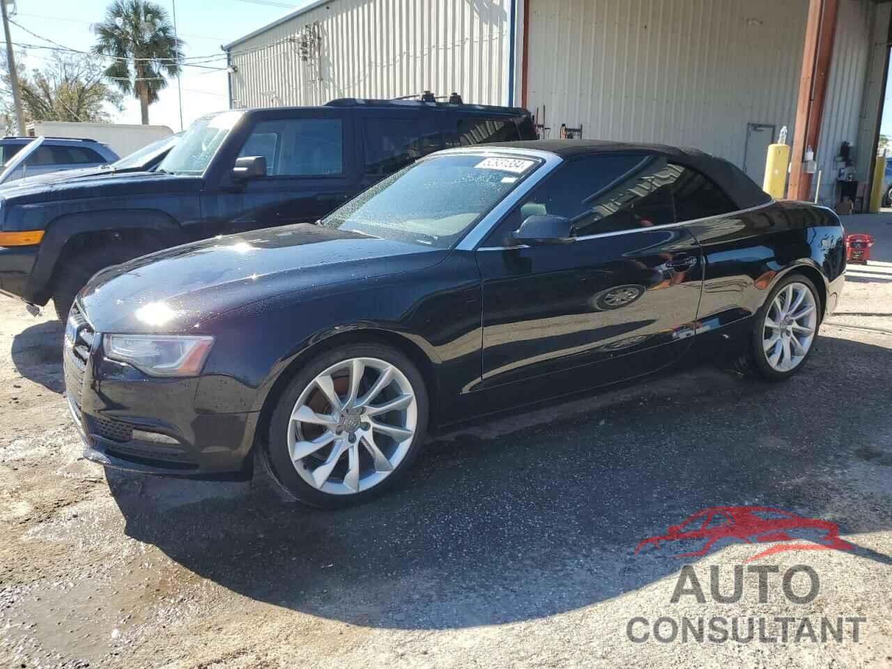 AUDI A5 2013 - WAUJFAFHXDN002897