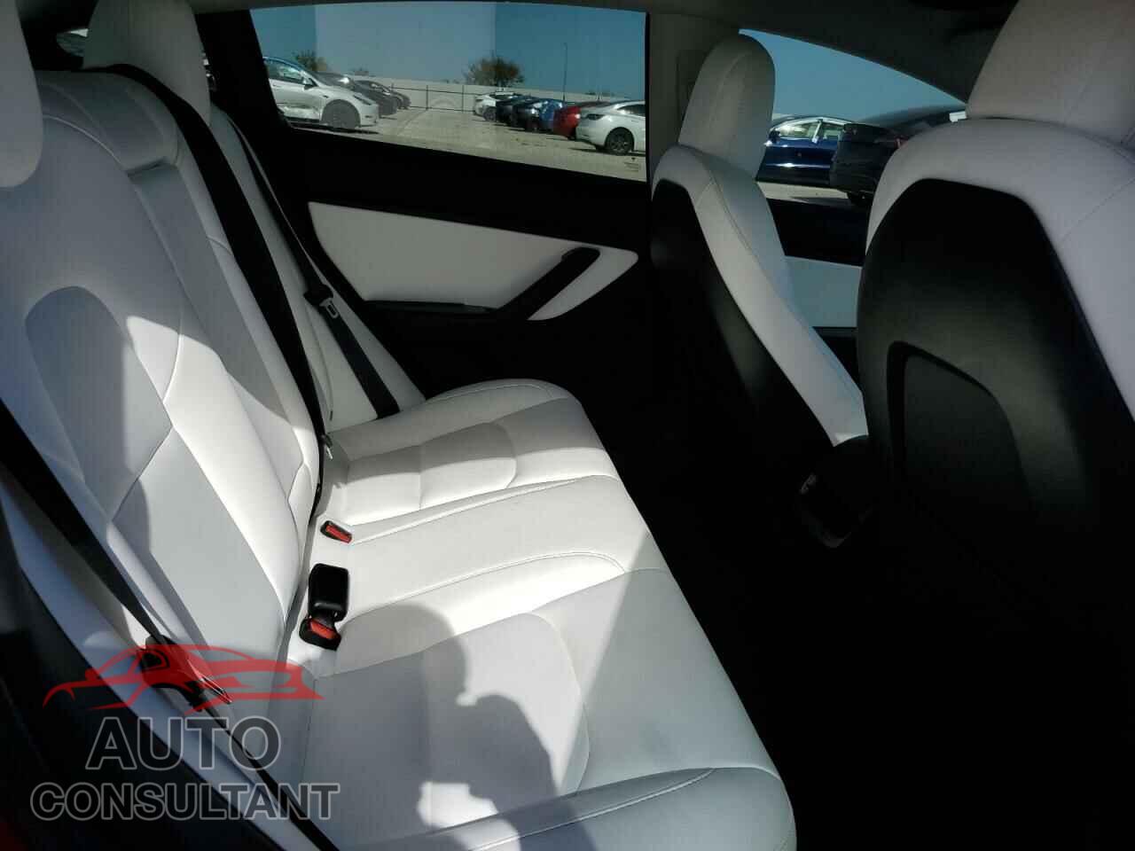 TESLA MODEL 3 2019 - 5YJ3E1EB3KF421777