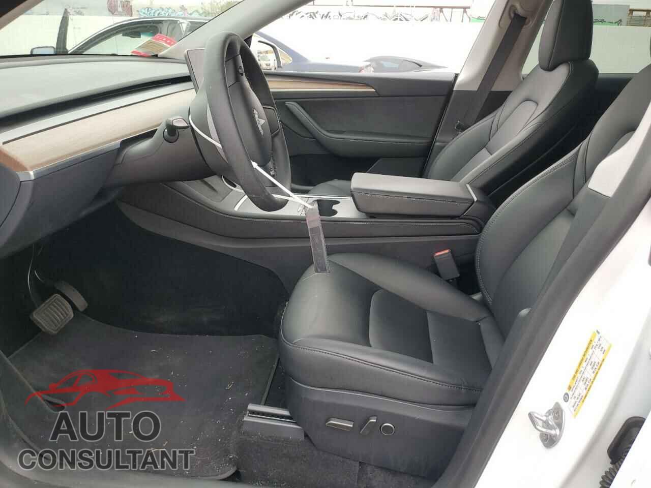 TESLA MODEL Y 2024 - 7SAYGDED4RF126087