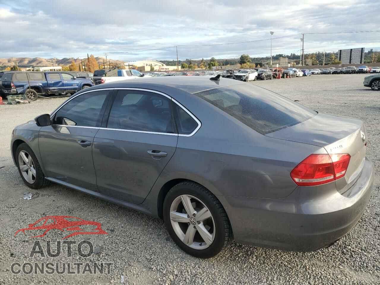VOLKSWAGEN PASSAT 2015 - 1VWAT7A32FC087904