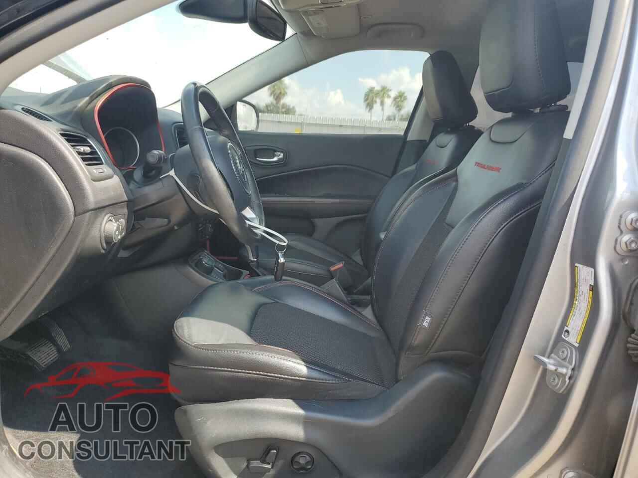 JEEP COMPASS 2019 - 3C4NJDDB7KT754086