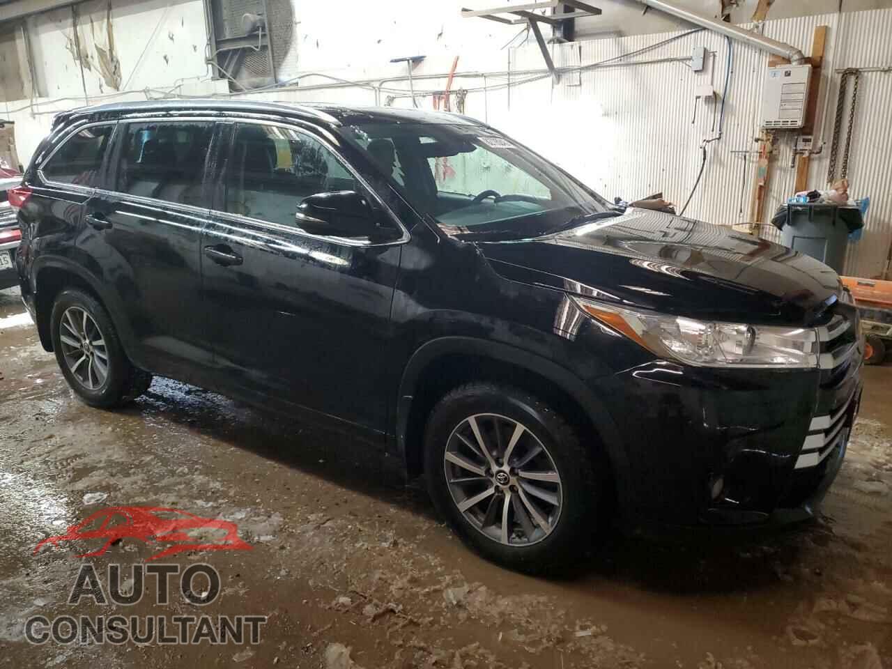 TOYOTA HIGHLANDER 2018 - 5TDJZRFH2JS543649