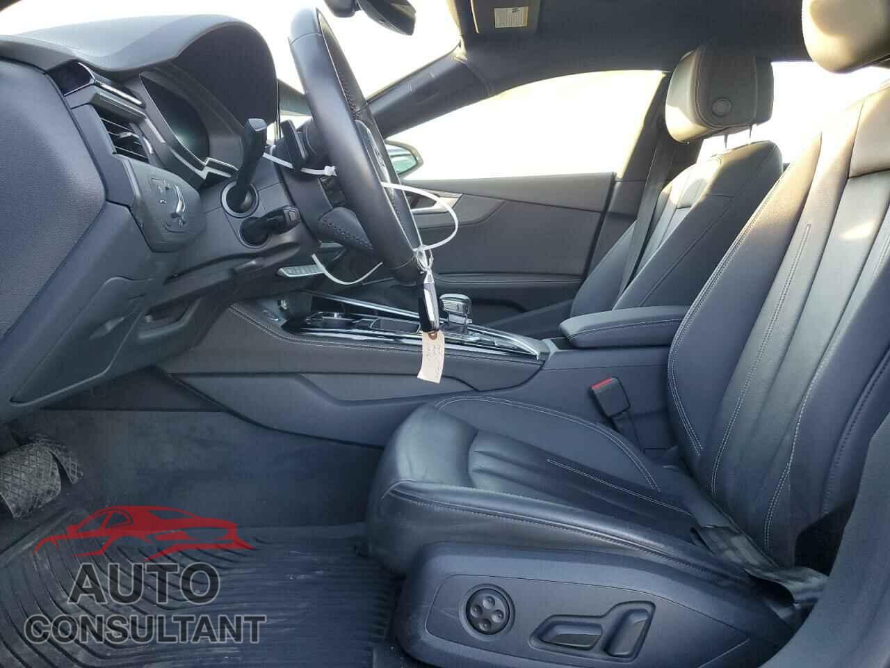 AUDI A5 2020 - WAUCNCF54LA003238