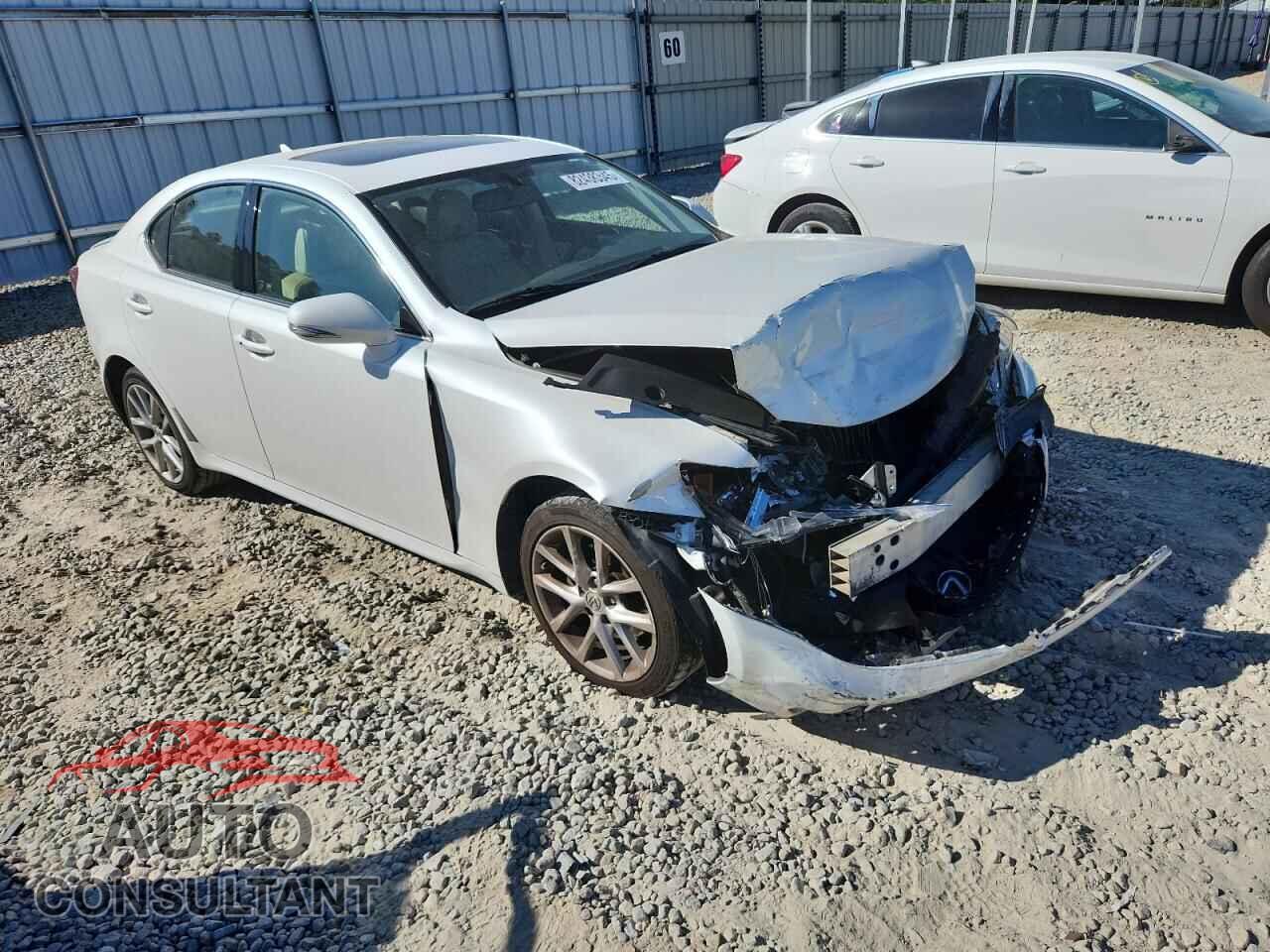 LEXUS IS 2011 - JTHCF5C26B5044983