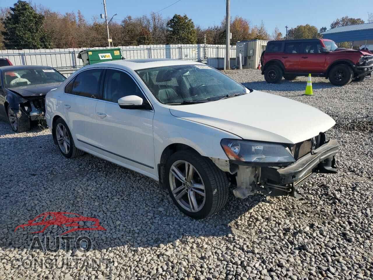 VOLKSWAGEN PASSAT 2015 - 1VWCV7A39FC035320