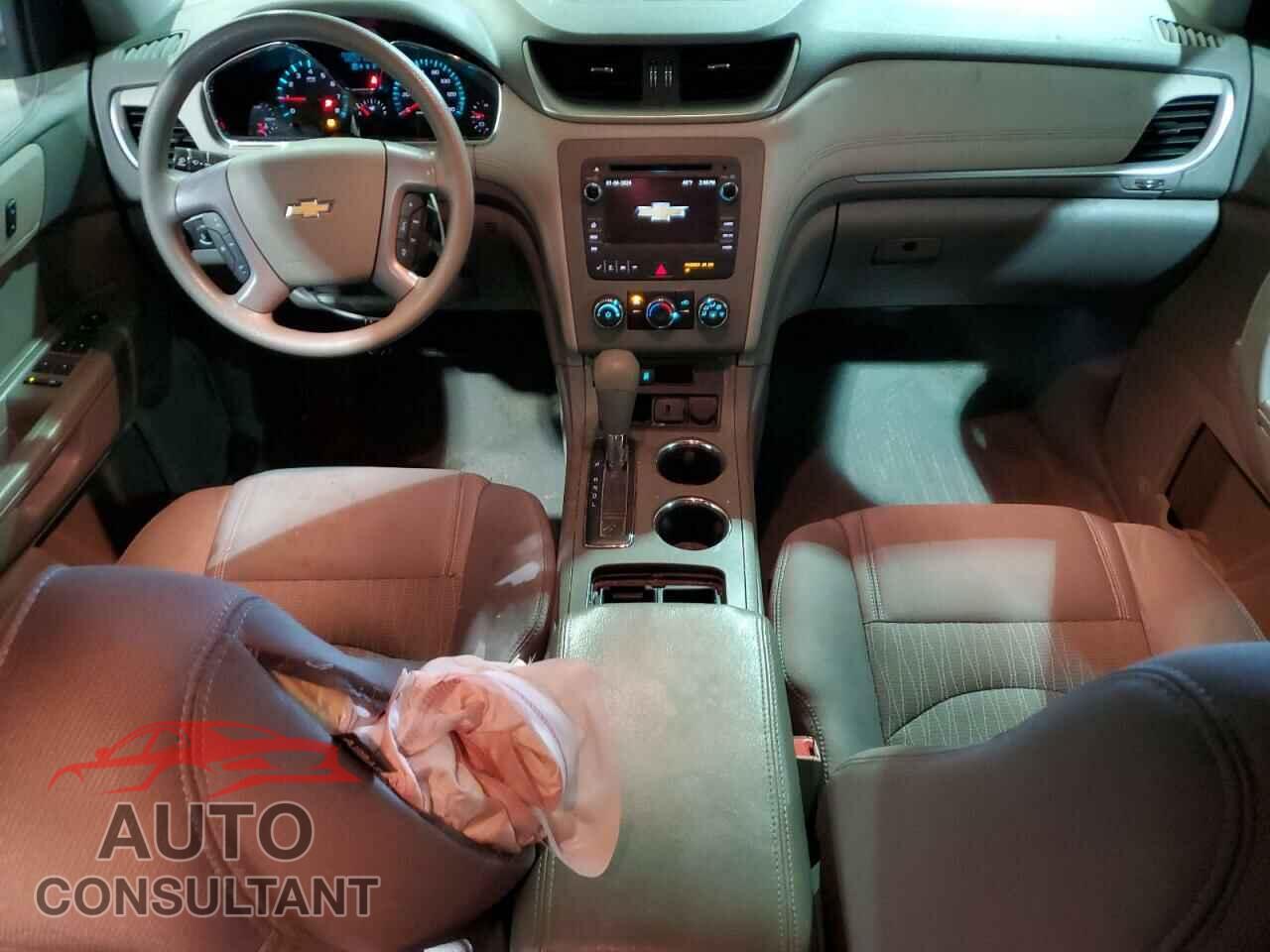 CHEVROLET TRAVERSE 2017 - 1GNKRFKD8HJ352421