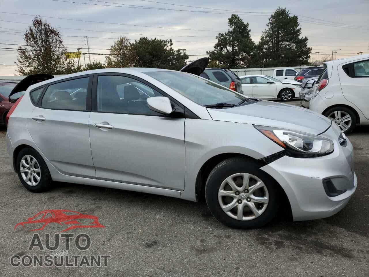 HYUNDAI ACCENT 2014 - KMHCT5AEXEU195421