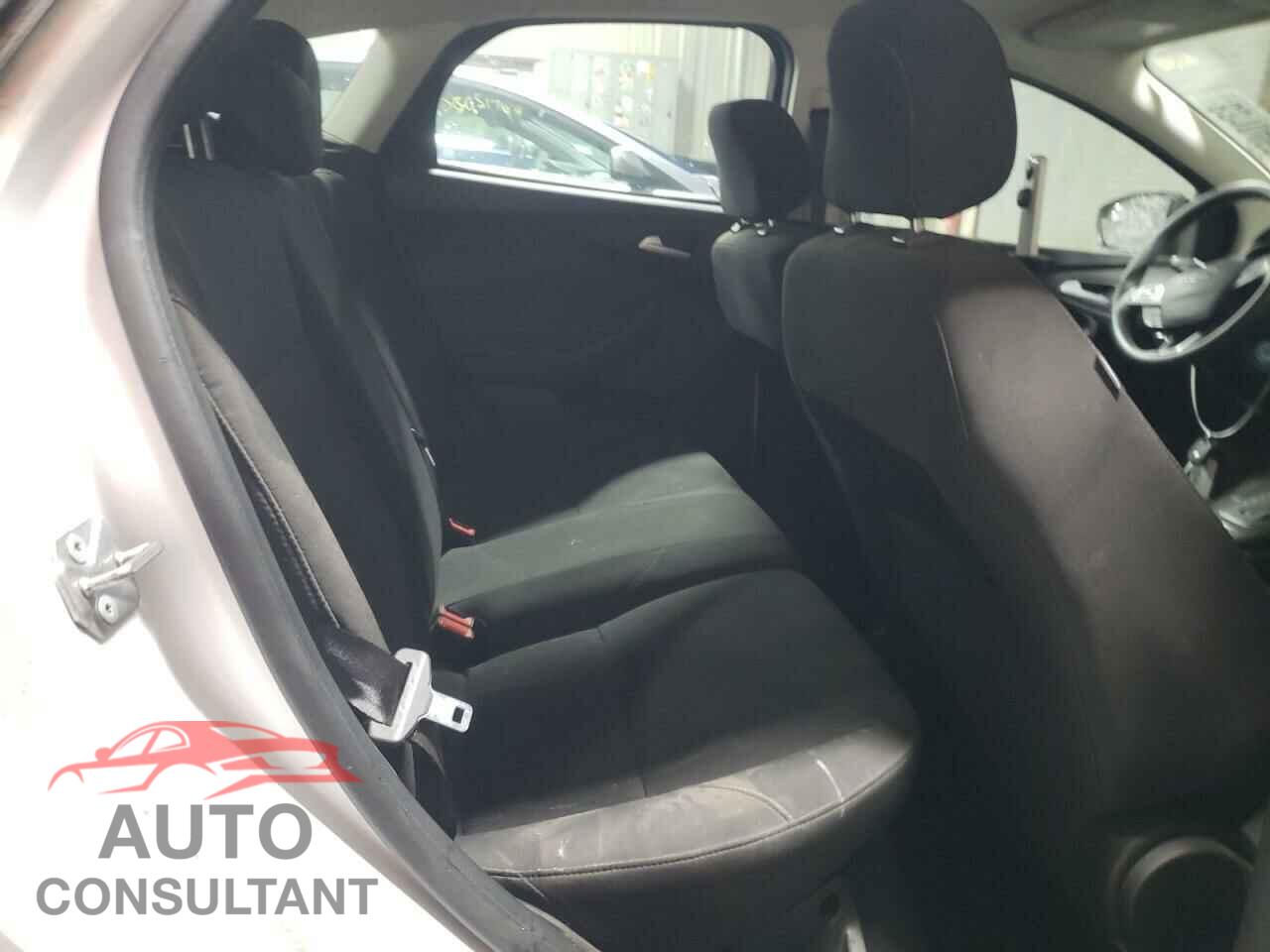 FORD FOCUS 2018 - 1FADP3K21JL231279