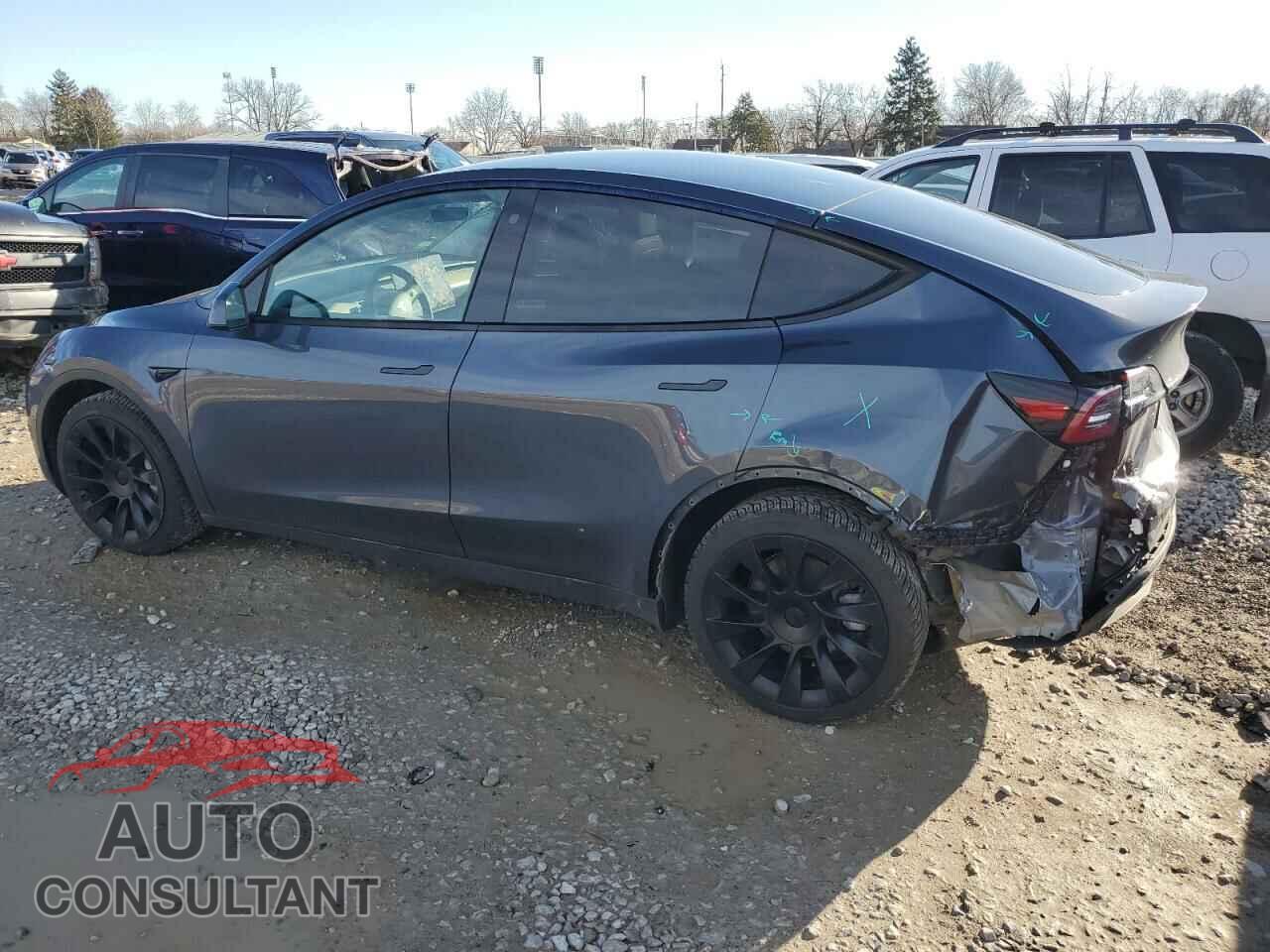 TESLA MODEL Y 2023 - 7SAYGAEE8PF777033