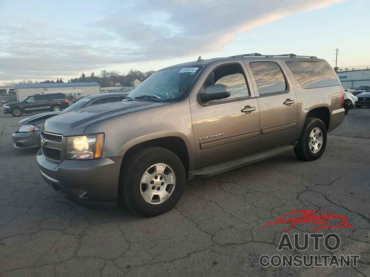 CHEVROLET SUBURBAN 2011 - 1GNSKJE3XBR370387