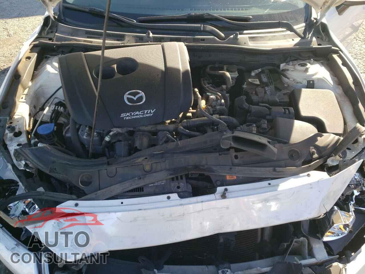 MAZDA 3 2017 - 3MZBN1L30HM136267
