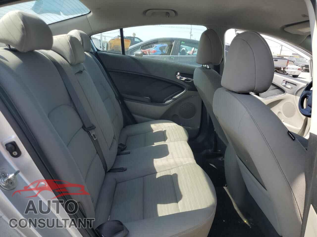 KIA FORTE 2014 - KNAFX4A6XE5204067