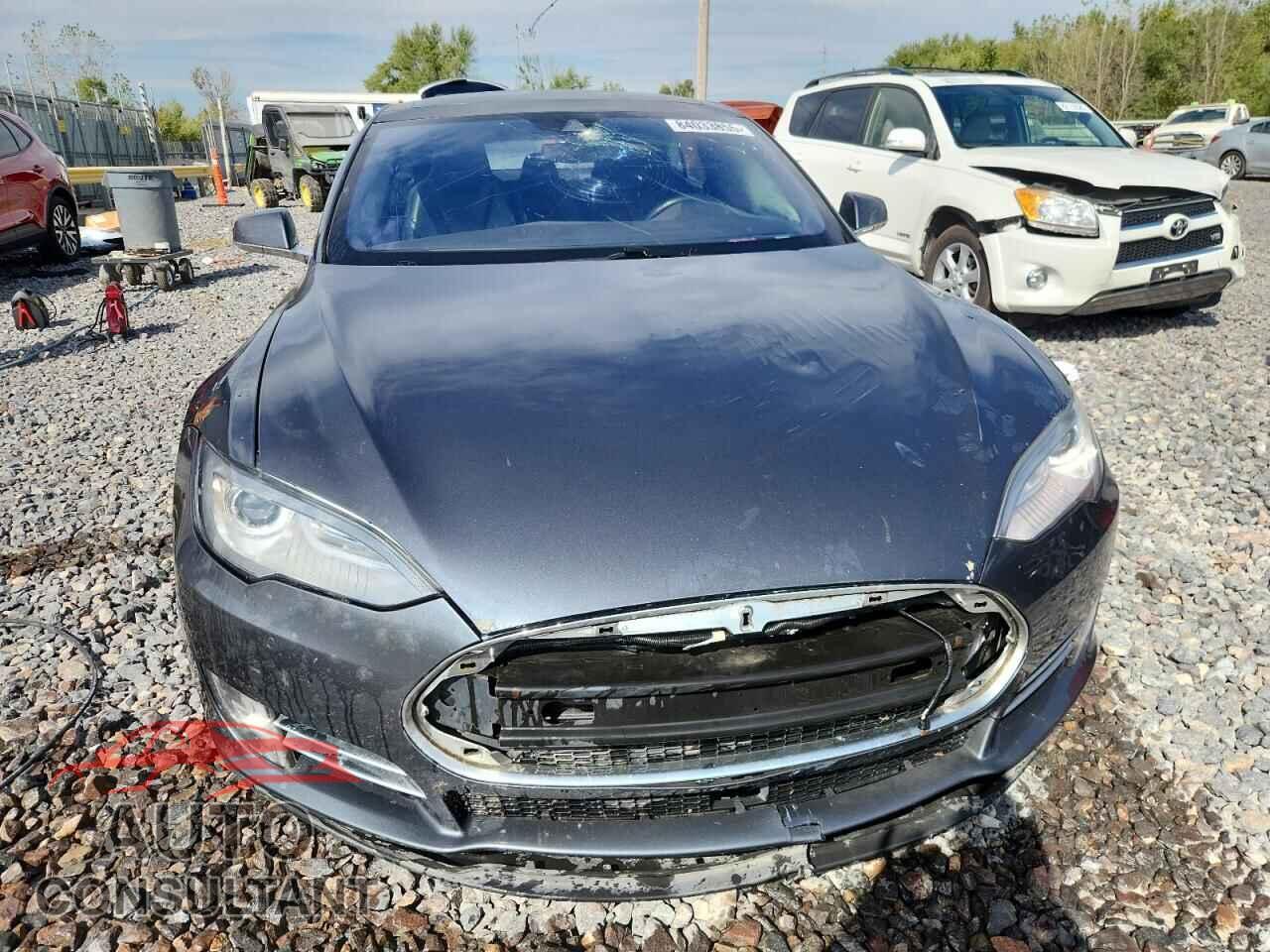 TESLA MODEL S 2016 - 5YJSA1E22GF122263