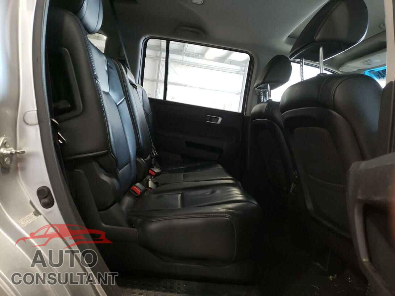 HONDA PILOT 2012 - 5FNYF4H50CB051125