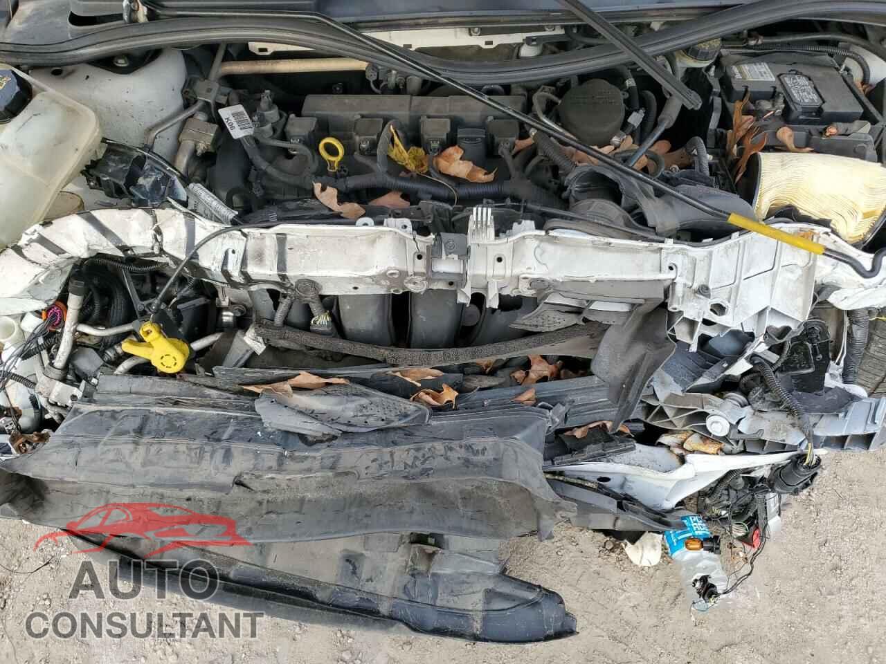 FORD FOCUS 2015 - 1FADP3F25FL301853