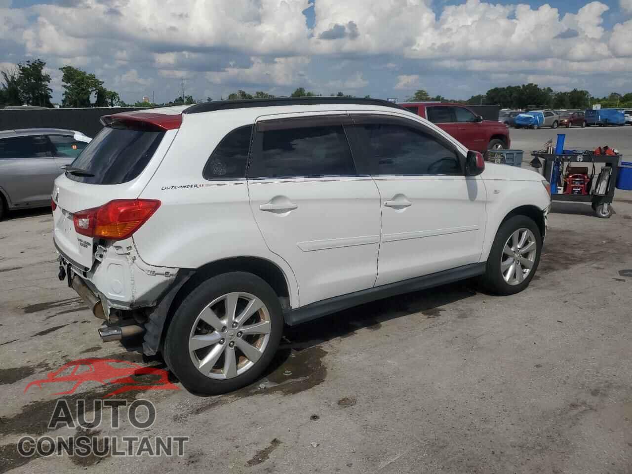 MITSUBISHI OUTLANDER 2015 - 4A4AP4AU2FE042957