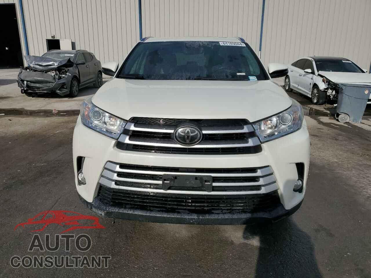 TOYOTA HIGHLANDER 2018 - 5TDJZRFH8JS552002