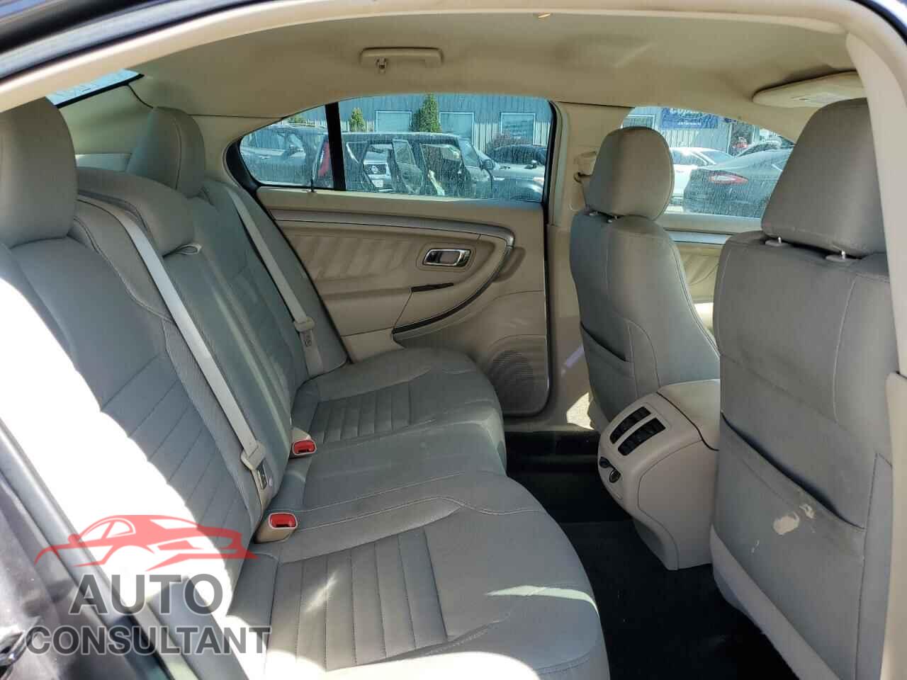 FORD TAURUS 2013 - 1FAHP2D82DG122565