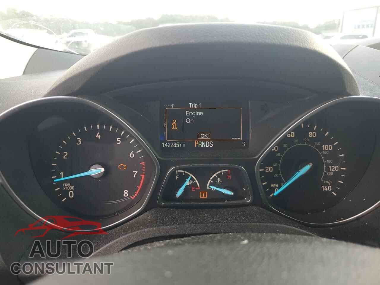 FORD ESCAPE 2017 - 1FMCU0F73HUD86399