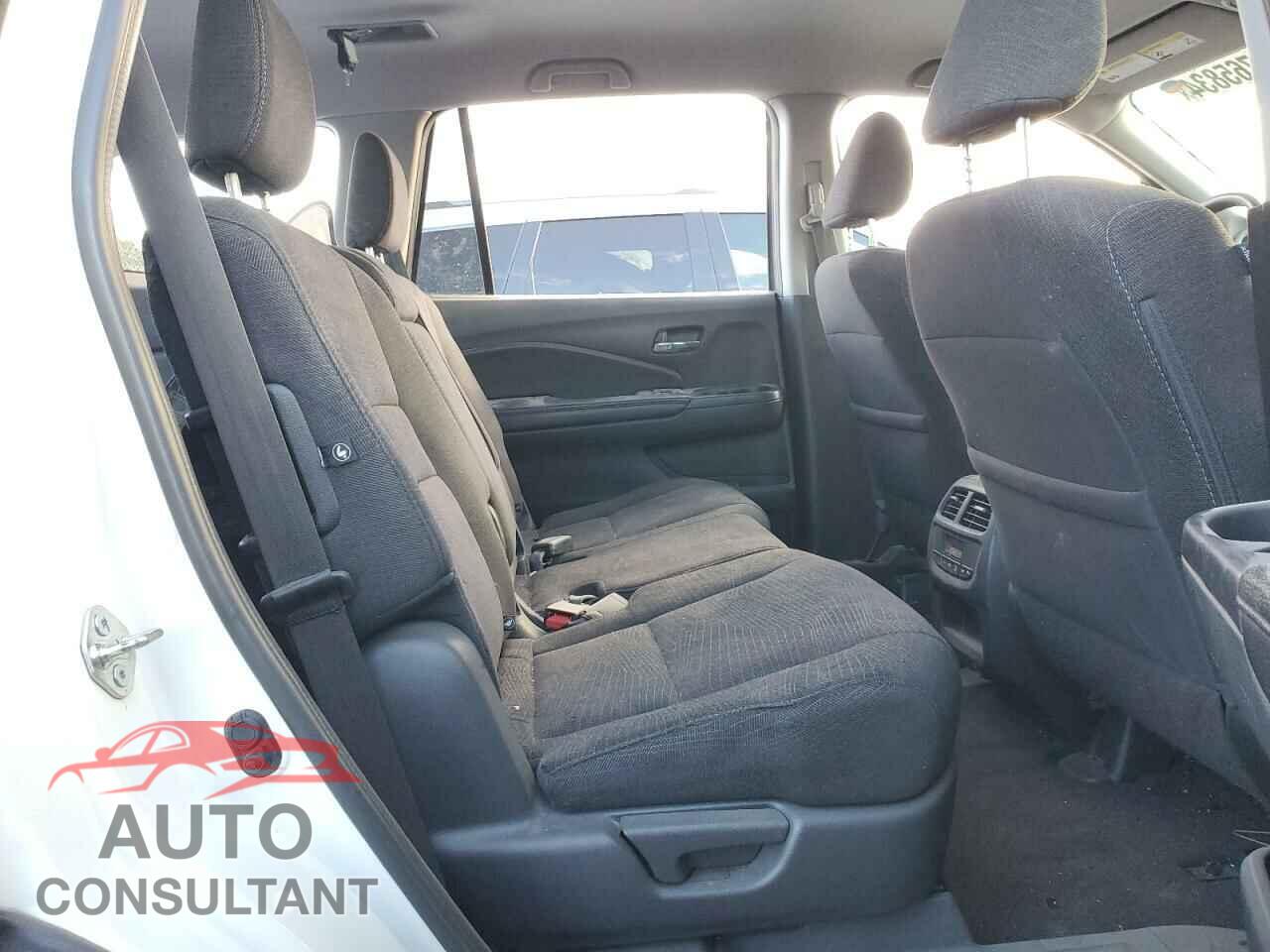 HONDA PILOT 2018 - 5FNYF5H36JB009320