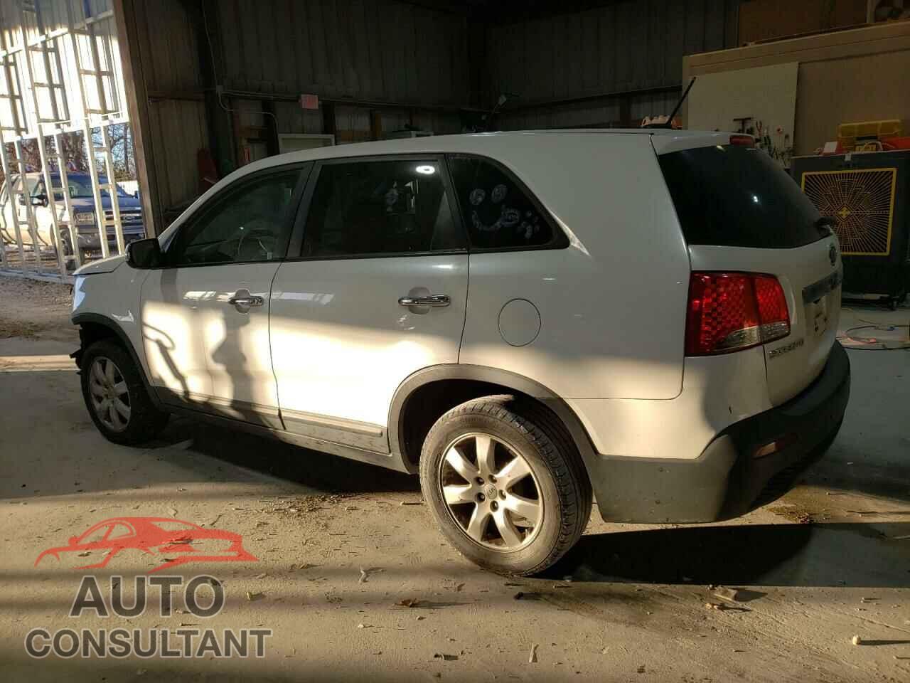KIA SORENTO 2013 - 5XYKT3A11DG387411
