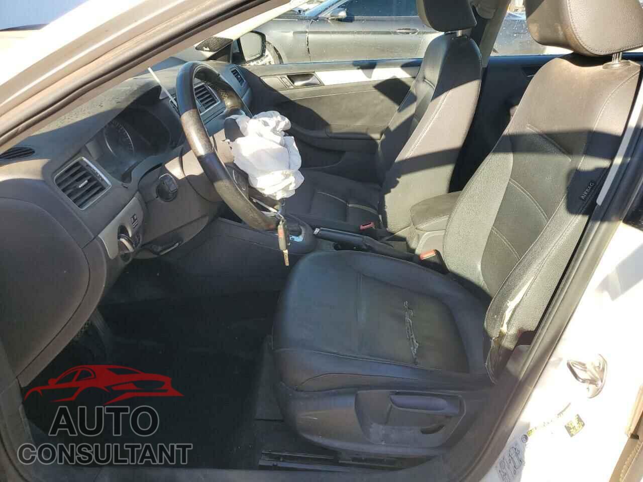 VOLKSWAGEN JETTA 2012 - 3VWLL7AJ9CM015602