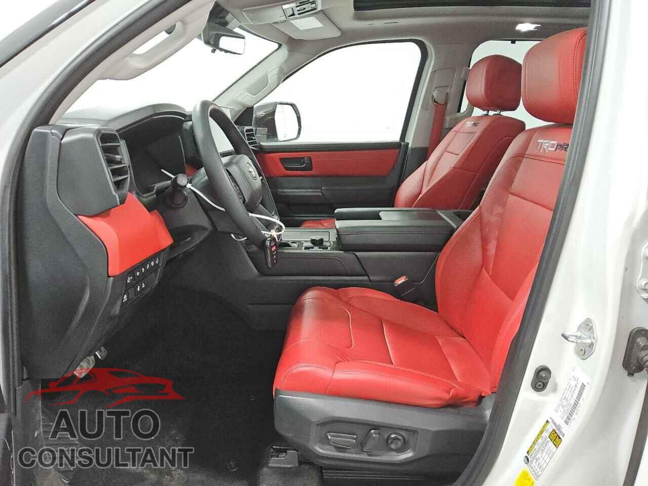 TOYOTA SEQUOIA 2023 - 7SVAAABA3PX009599