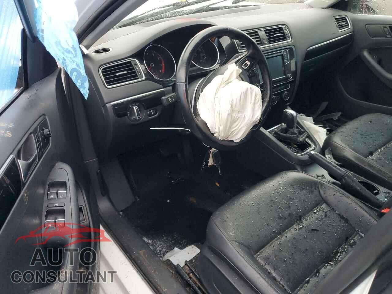 VOLKSWAGEN JETTA 2017 - 3VWL17AJXHM374597