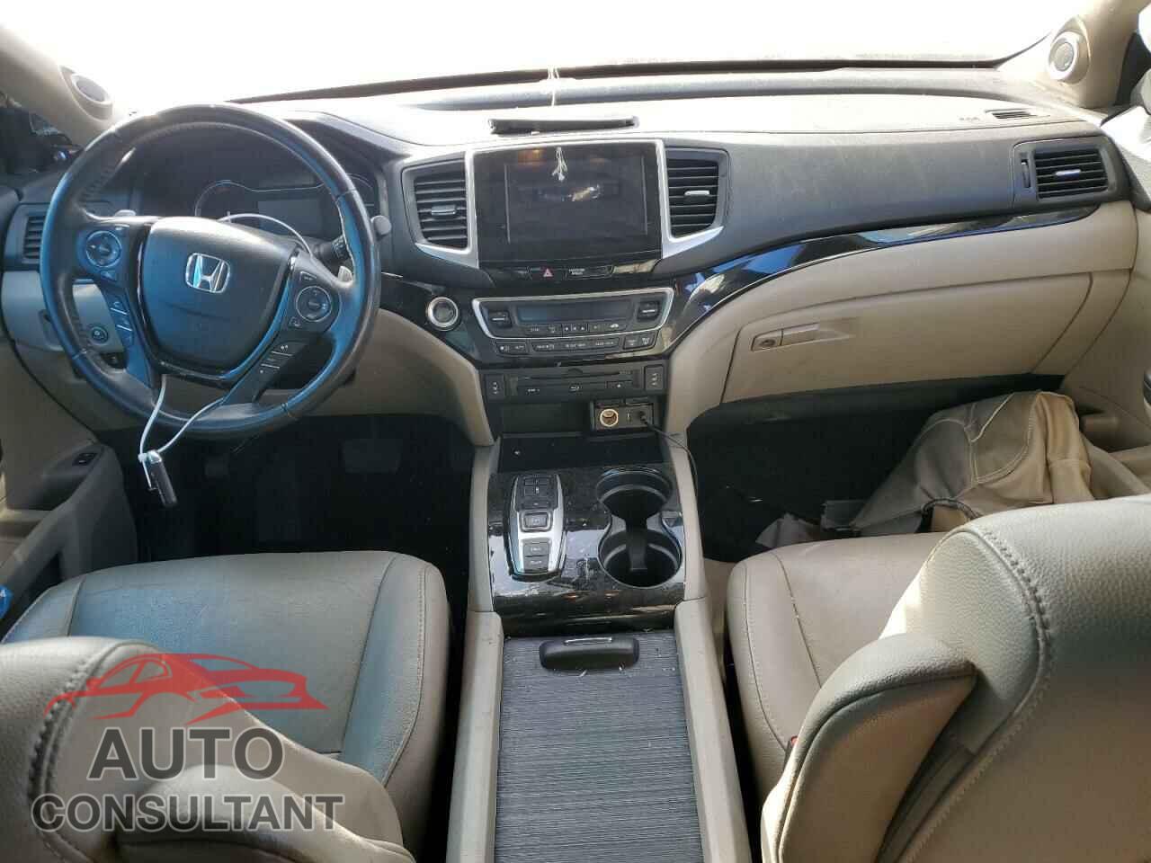 HONDA PILOT 2017 - 5FNYF5H96HB038430