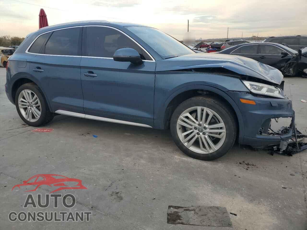 AUDI Q5 2018 - WA1BNAFY6J2146271