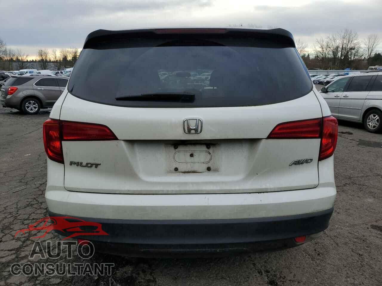 HONDA PILOT 2018 - 5FNYF6H11JB073110