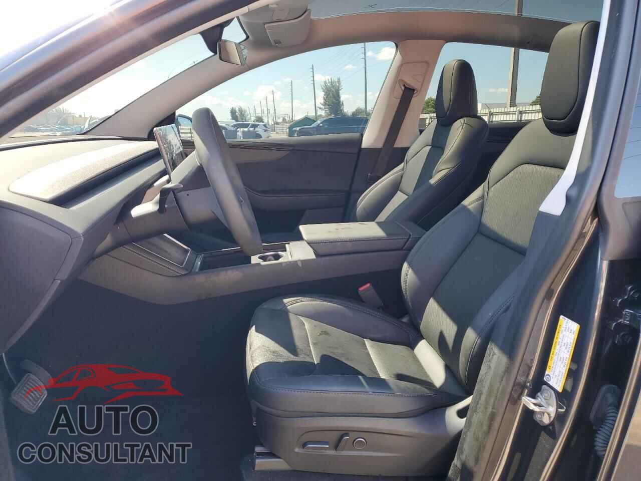 TESLA MODEL Y 2026 - 7SAYGDEE5TA452994