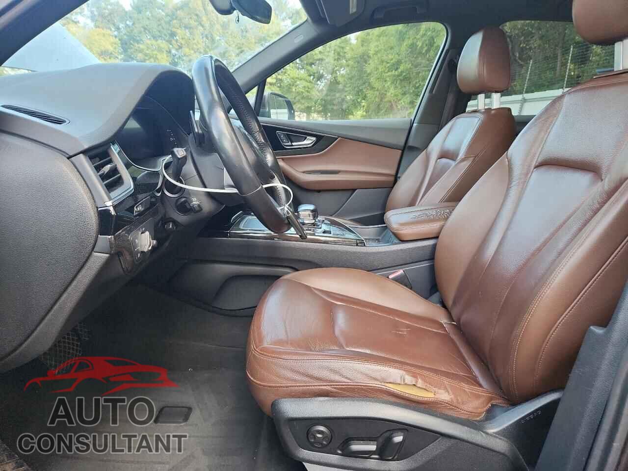 AUDI Q7 2017 - WA1LAAF70HD013396