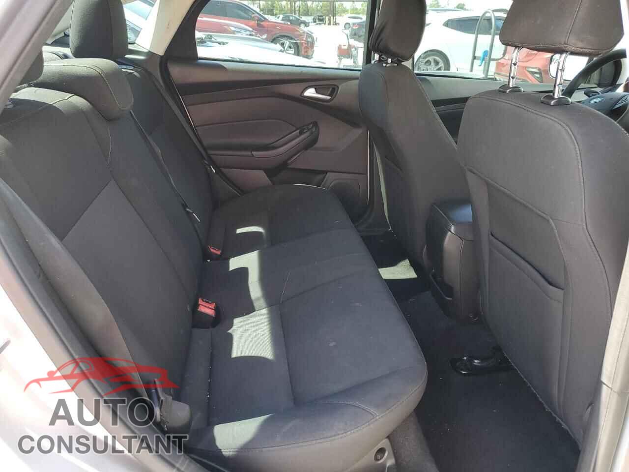 FORD FOCUS 2016 - 1FADP3F29GL303297