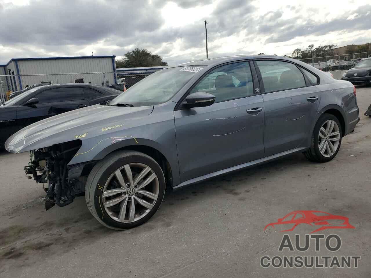 VOLKSWAGEN PASSAT 2019 - 1VWLA7A34KC013487
